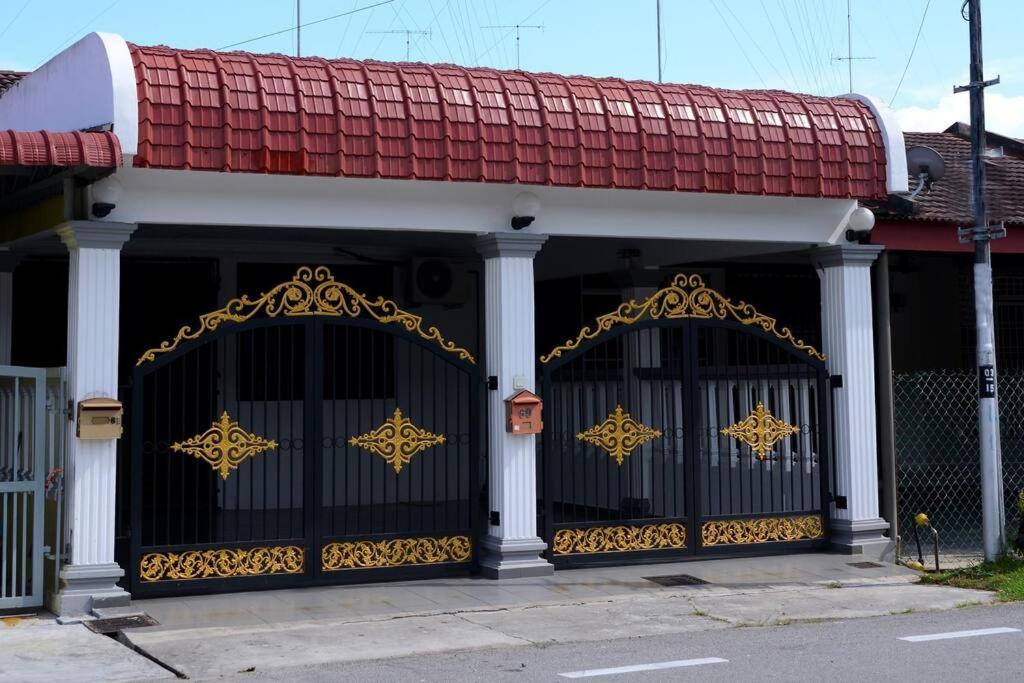 Wonderful Homestay At Muar Exterior foto